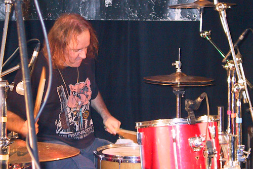 Walter Trout @ The Boom Boom Club - 31st Nov 2005 (Joey Parfumi on drums)