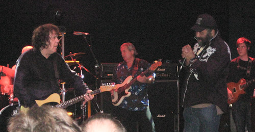 Gary Moore & Otis Taylor during encore