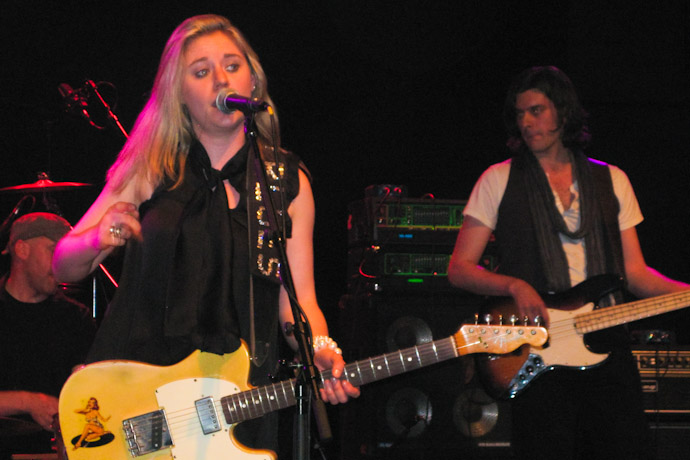 Joanne Shaw Taylor & Bass Player