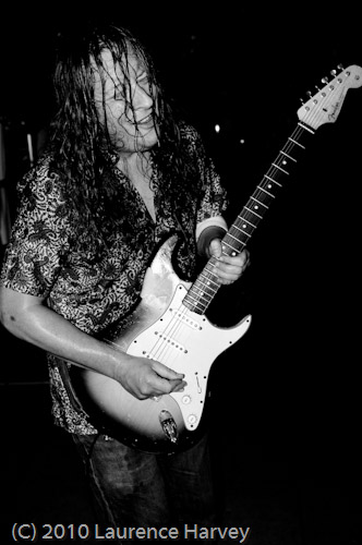 Innes Sibun on lead guitar