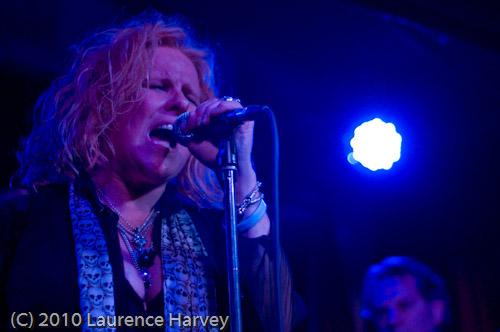 Nikki Lamborn, vocals