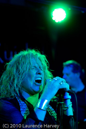 Nikki Lamborn, vocals