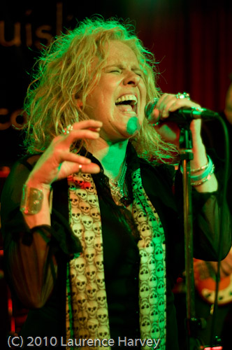 Nikki Lamborn, vocals
