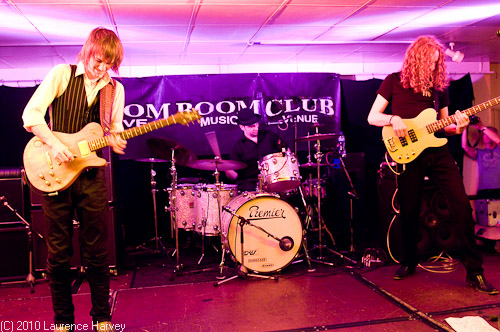 The band on stage: Oli Brown (guitar), Simon Dring (drums) & Gary Rackham (bass)