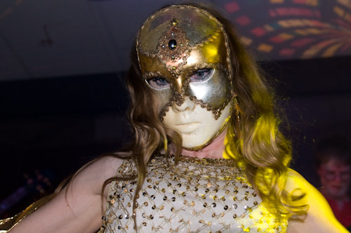 Miss Angel, cosmic dancer