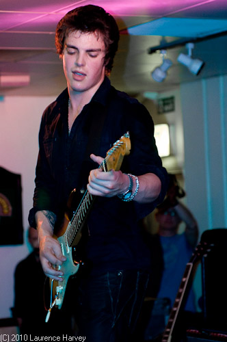 Virgil McMahon on lead guitar