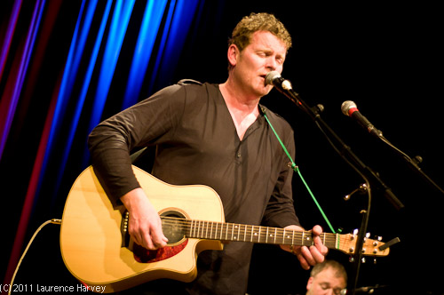 Nigel Clark on vocals & acoustic guitar