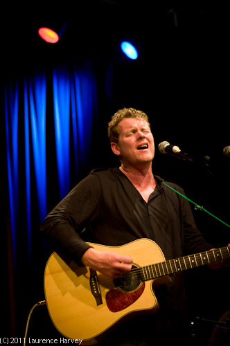 Nigel Clark on vocals & acoustic guitar