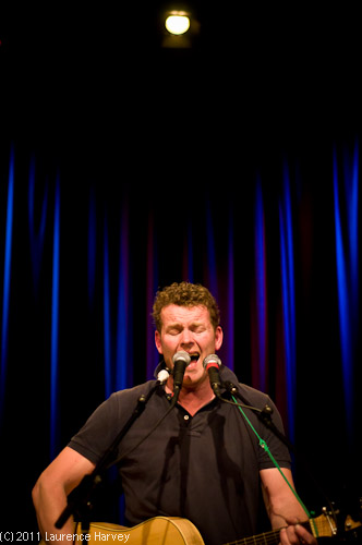 Nigel Clark on vocals & acoustic guitar