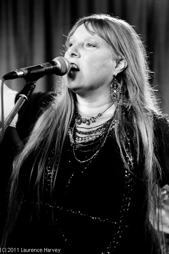 Joanna Deacon on vocals