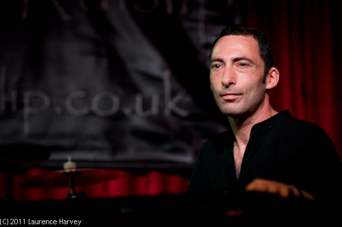 Rik 'Howling' Christiansen on keys