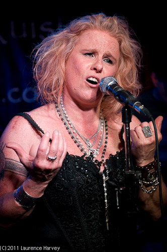 Nikki Lamborn on vocals
