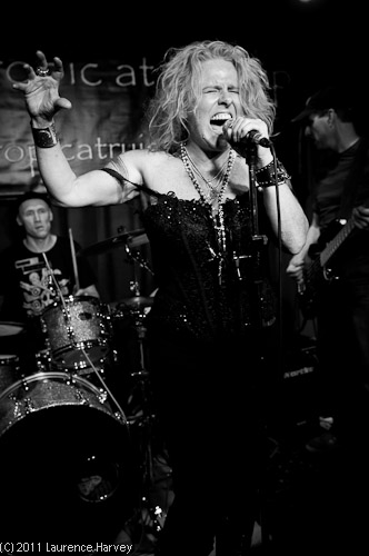 Nikki Lamborn on vocals