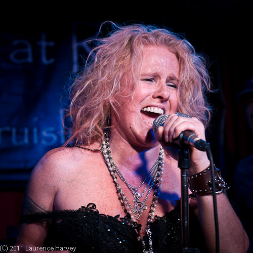 Nikki Lamborn on vocals