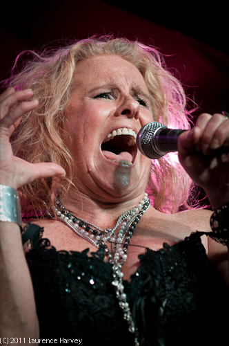 Nikki Lamborn on vocals