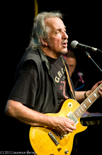 Cliff Gater, Guitar & Vocals