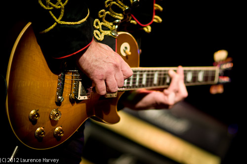 Larry's Les Paul in action