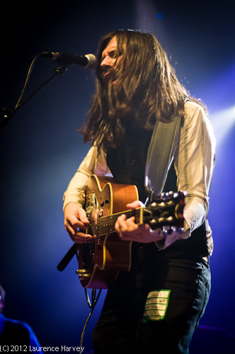 Marcus Bonfanti on guitar & vocals