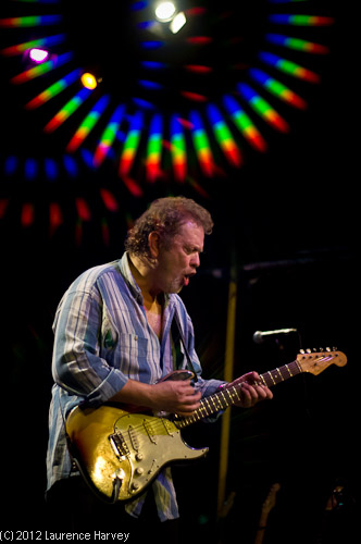 Barry Barnes, guitar & vocals