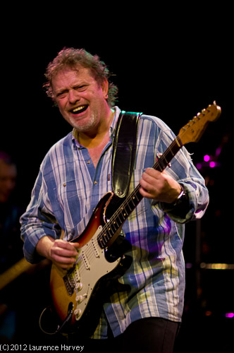 Barry Barnes, guitar & vocals