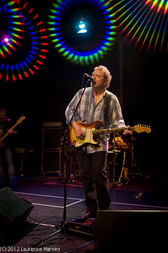 Barry Barnes, guitar & vocals
