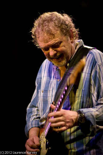 Barry Barnes, guitar & vocals