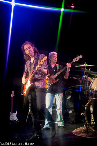 Geoff Grange on guitar & Chris Hook on bass