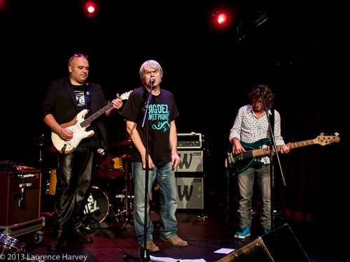Big Dez on stage with special guest Son Maxwell on harp & vocals