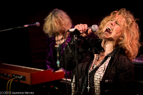 Nikki Lamborn on vocals
