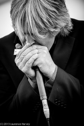 The Shufflepack - Son Maxwell on harp & vocals