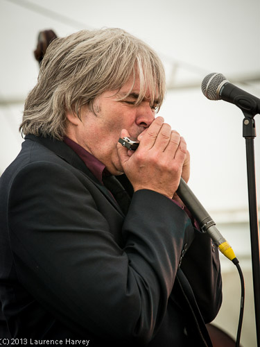 The Shufflepack - Son Maxwell on harp & vocals