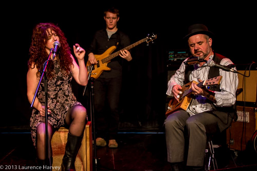 Becky Tate on vocals and Trevor Steger on guitar & harmonica