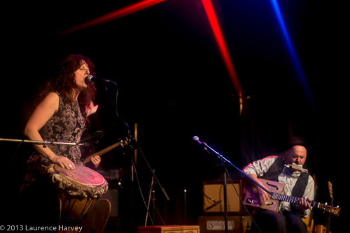 Becky Tate on vocals and Trevor Steger on guitar & harmonica