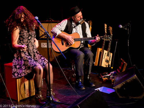 Becky Tate on vocals and Trevor Steger on guitar & harmonica