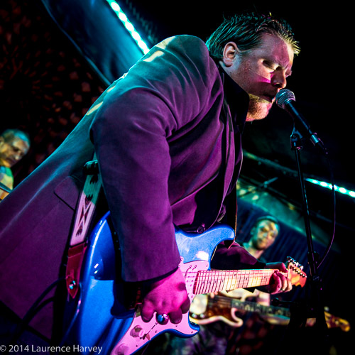 Danny Bryant on guitar & vocals
