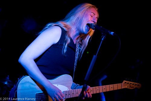 Joanne Shaw Taylor on guitar & vocals