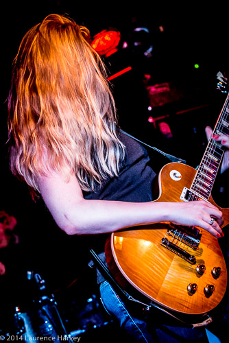 Joanne Shaw Taylor on guitar & vocals