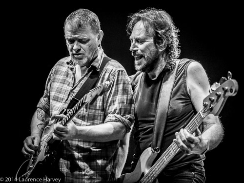 Barry Barnes on guitar & Robin Bass on bass