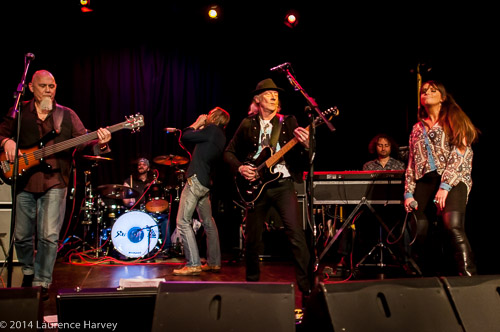 Del Bromham with his band and guest Cherry Lee Mewis