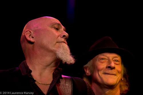 Del Bromham on guitar & Robbie Stewart-Mathews on bass