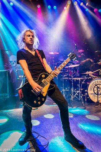 Jimmy Bradshaw on guitar