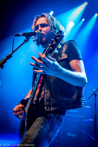 Tyler Hains on guitar & vocals