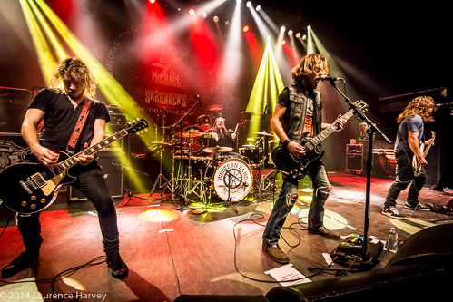 Western Sand on stage @ Shepherd's Bush Empire