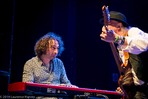 Del Bromham with Simon Rinaldo of Pearl Handled Revolver on keys