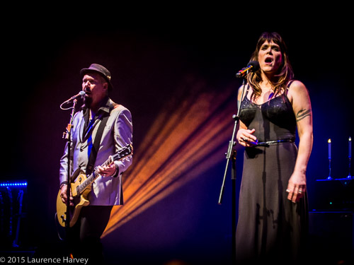 Beth Hart on vocals, Jon Nichols on guitar