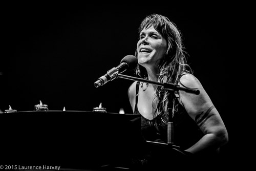 Beth Hart on vocals & keyboards