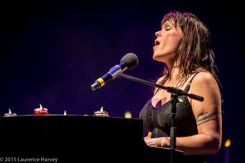 Beth Hart on vocals & keyboards