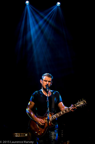 Ben Poole on guitar & vocals