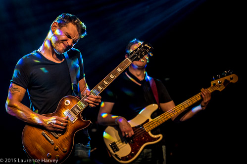 Ben Poole on guitar & vocals