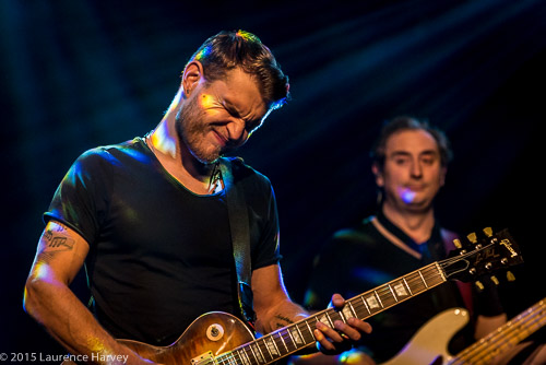 Ben Poole on guitar & vocals